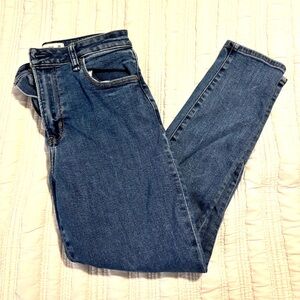 MOVING SALE- Like new A&F super skinny ankle jeans